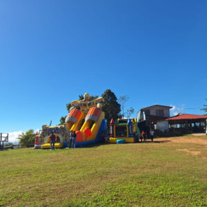Inflables y actividades para familias