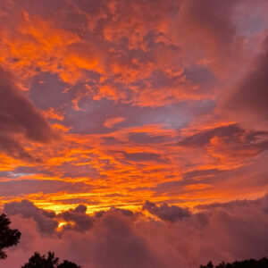 Cielo encendido al atardecer